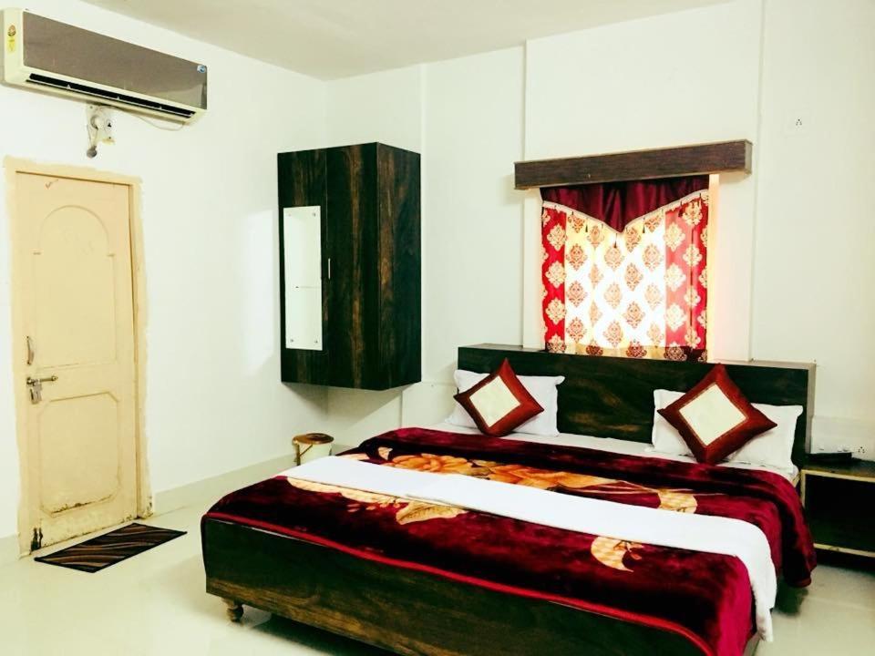 Hotel Santosh Guest House Jodhpur  Bagian luar foto
